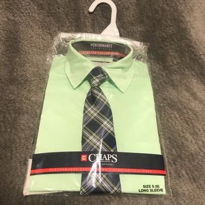 Boys Small long sleeve dress shirt & tie